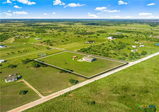 Photo 3 of Single family home for sale at 59 Leaning Oak Rd, Victoria, TX 77904 | MLS# 622027 | Listing updated on 2026-09-15