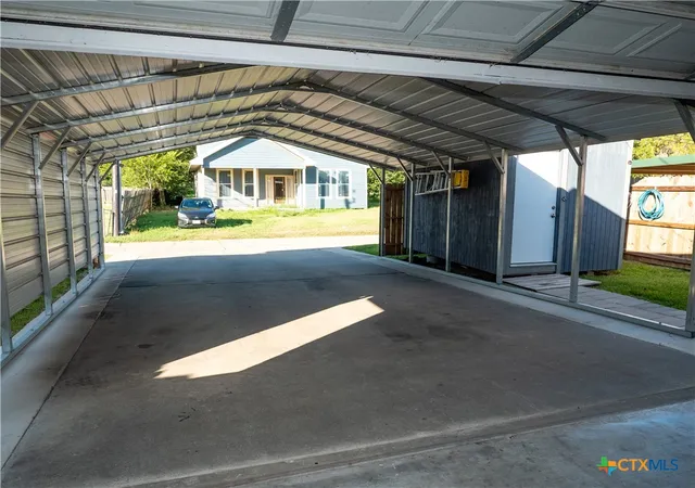 Photo 4 of Single family home for sale at 110 Idylwood Pl, Victoria, TX 77901 | MLS# 621797 | Listing updated on 2026-08-12