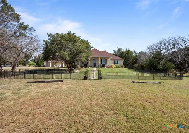 Photo 2 of Single family home for sale at 392 Bear Branch Rd, Purmela, TX 76566 | MLS# 622476 | Listing updated on 2026-08-13