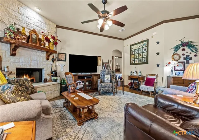 Photo 4 of Single family home for sale at 392 Bear Branch Rd, Purmela, TX 76566 | MLS# 622476 | Listing updated on 2026-08-13