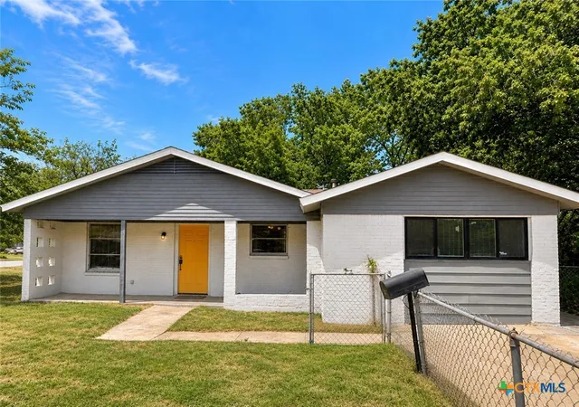 Photo 1 of Single family home for sale at 1505 S W Young Dr, Killeen, TX 76543 | MLS# 622477 | Listing updated on 2026-08-19