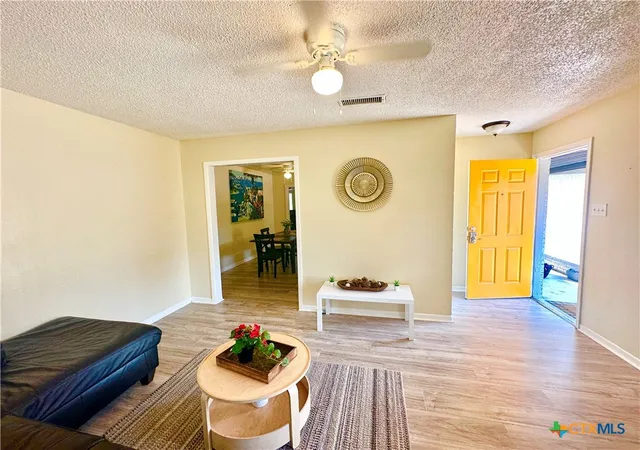 Photo 4 of Single family home for sale at 1505 S W Young Dr, Killeen, TX 76543 | MLS# 622477 | Listing updated on 2026-08-19