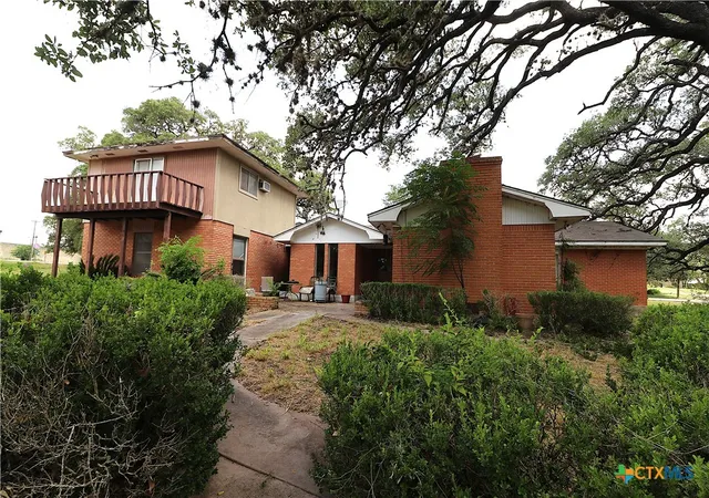 Photo 2 of Single family home for sale at 229 E Fannin St, Goliad, TX 77963 | MLS# 622313 | Listing updated on 2026-08-19