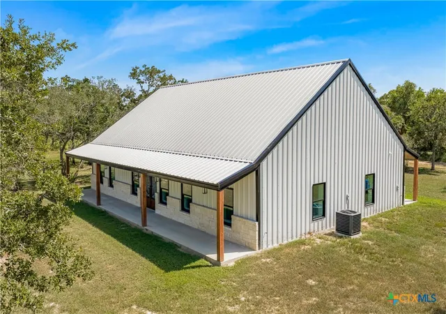 Photo 3 of Single family home for sale at 37 Chaparral Rd, Victoria, TX 77905 | MLS# 622487 | Listing updated on 2026-09-11