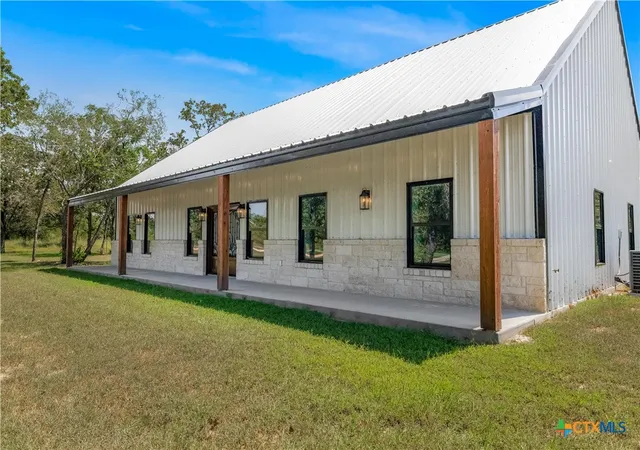 Photo 4 of Single family home for sale at 37 Chaparral Rd, Victoria, TX 77905 | MLS# 622487 | Listing updated on 2026-09-11