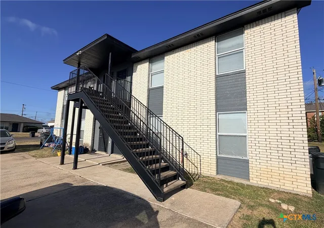 Photo 3 of House for sale at 1501 Benttree Dr, Killeen, TX 76543 | MLS# 622505 | Listing updated on 2026-08-31
