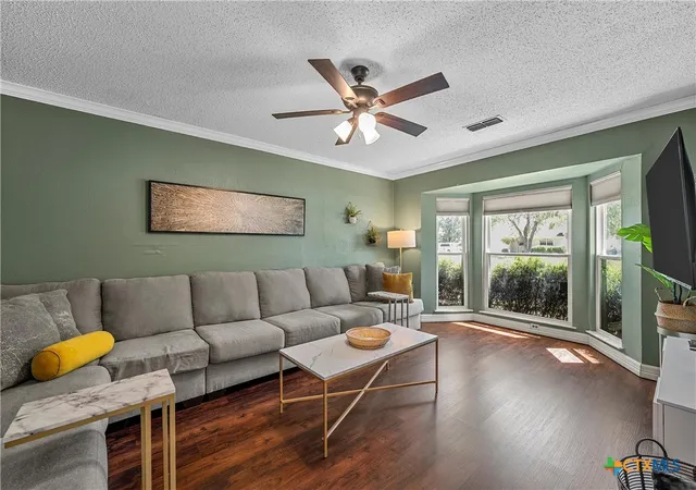 Photo 3 of Single family home for sale at 400 E 22nd Avenue, Belton, TX 76513 | MLS# 622325 | Listing updated on 2026-08-12