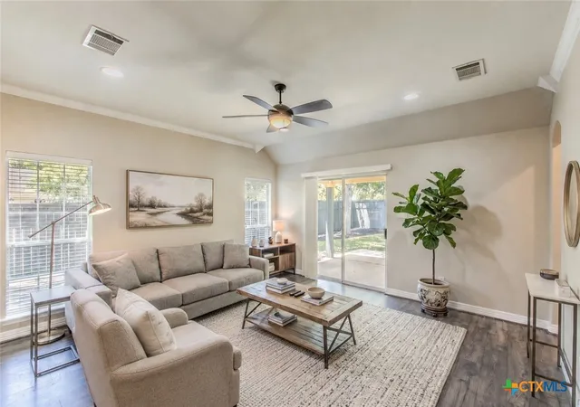 Photo 4 of Single family home for sale at 1302 N Wall St, Belton, TX 76513 | MLS# 621378 | Listing updated on 2026-10-06