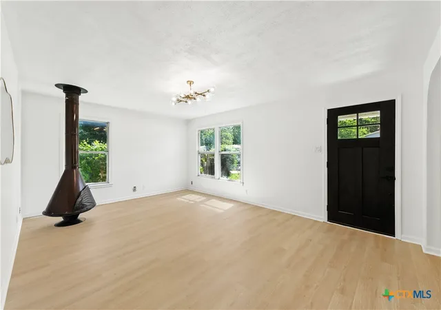 Photo 3 of Single family home for sale at 1302 S 2nd Street, Killeen, TX 76541 | MLS# 622449 | Listing updated on 2026-09-14