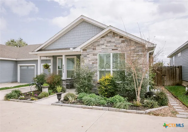 Photo 3 of Single family home for sale at 406 W Crestwood Dr #B, Victoria, TX 77901 | MLS# 622563 | Listing updated on 2026-08-13