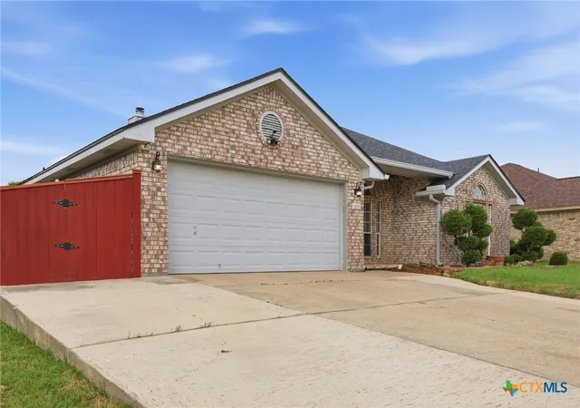 Photo 2 of Sale Pending at 4902 Michael Dr, Killeen, TX 76549 | MLS# 622306 | Listing updated on 2026-08-24