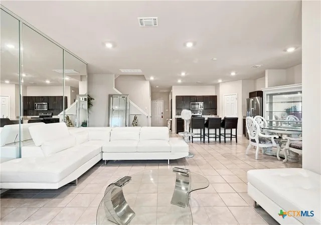 Photo 4 of Single family home for sale at 5913 Amelia Earhart Blvd, Killeen, TX 76543 | MLS# 622541 | Listing updated on 2026-09-15