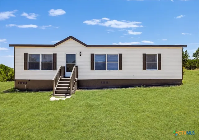 Photo 3 of Sale Pending at 844 Flintrock Dr, Copperas Cove, TX 76522 | MLS# 621911 | Listing updated on 2026-09-04