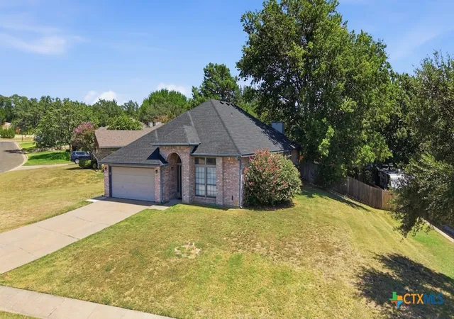 Photo 2 of Single family home for sale at 401 Moccasin Dr, Harker Heights, TX 76548 | MLS# 622175 | Listing updated on 2026-09-11