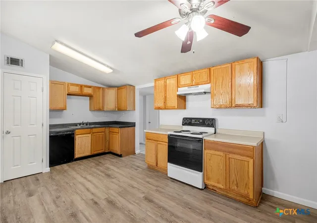 Photo 1 of Single family home for sale at 810 Evergreen Dr, Killeen, TX 76541 | MLS# 622491 | Listing updated on 2026-08-27