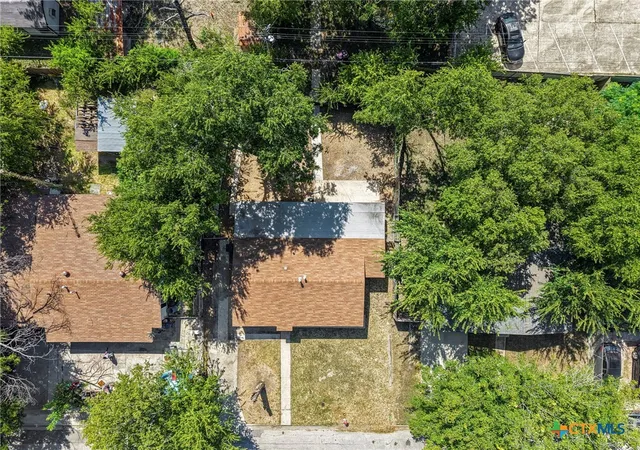 Photo 3 of Single family home for sale at 810 Evergreen Dr, Killeen, TX 76541 | MLS# 622491 | Listing updated on 2026-08-27
