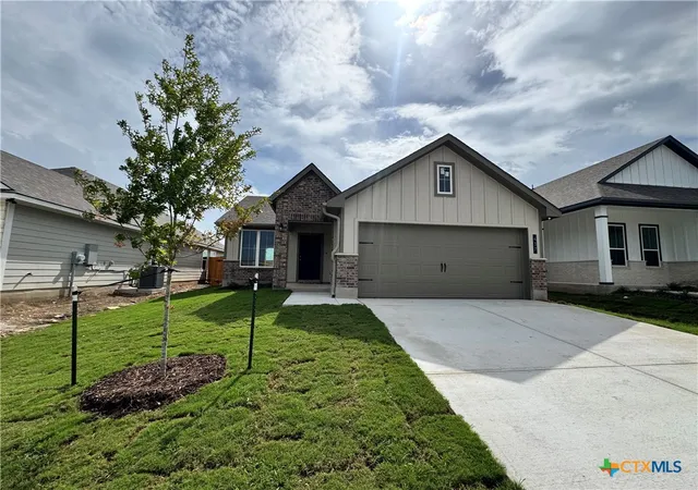 Photo 2 of Sale Pending at 437 Presley Dr, Killeen, TX 76542 | MLS# 622630 | Listing updated on 2026-08-24