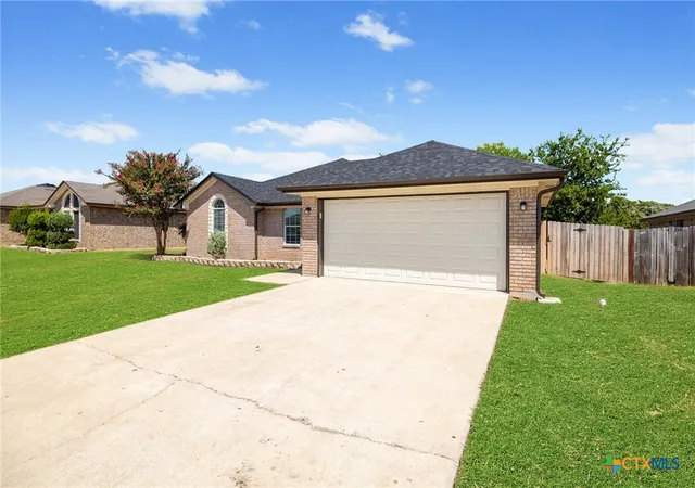 Photo 2 of Sale Pending at 3806 Fabianna Dr, Killeen, TX 76549 | MLS# 622632 | Listing updated on 2026-08-30