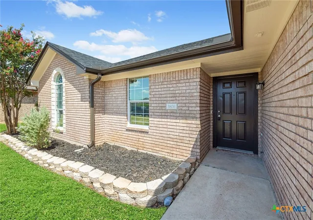 Photo 3 of Sale Pending at 3806 Fabianna Dr, Killeen, TX 76549 | MLS# 622632 | Listing updated on 2026-08-30