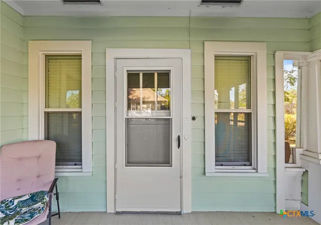 Photo 3 of Single family home for sale at 210 Pecan St, Yoakum, TX 77995 | MLS# 622636 | Listing updated on 2026-08-15