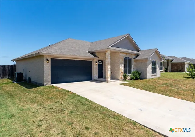 Photo 2 of Sale Pending at 6003 Cactus Flower Ln, Killeen, TX 76549 | MLS# 622344 | Listing updated on 2026-10-05