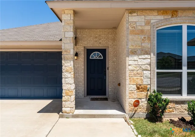 Photo 3 of Sale Pending at 6003 Cactus Flower Ln, Killeen, TX 76549 | MLS# 622344 | Listing updated on 2026-10-05