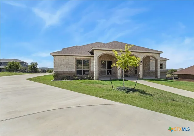 Photo 3 of Single family home for sale at 104 Cedar Blf Dr, Harker Heights, TX 76548 | MLS# 622250 | Listing updated on 2026-09-09
