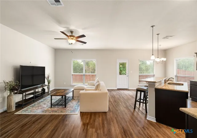 Photo 3 of Single family home for sale at 1109 Monte Verde Dr, Temple, TX 76504 | MLS# 622488 | Listing updated on 2026-09-30
