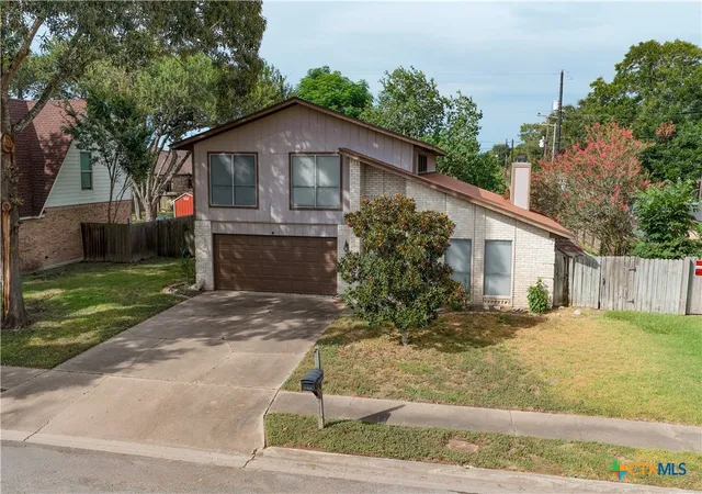 Photo 3 of Single family home for sale at 201 Heather St, Victoria, TX 77904 | MLS# 621696 | Listing updated on 2026-09-04