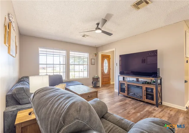 Photo 3 of Single family home for sale at 1504 W 6th Street, Mc Gregor, TX 76657 | MLS# 622556 | Listing updated on 2026-10-28