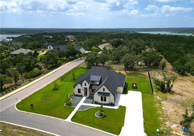 Photo 3 of Single family home for sale at 101 Lakeview Ct, Belton, TX 76513 | MLS# 622474 | Listing updated on 2026-10-07