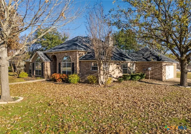 Photo 2 of Single family home for sale at 121 Champion Crk Cvs, Belton, TX 76513 | MLS# 621739 | Listing updated on 2026-10-01
