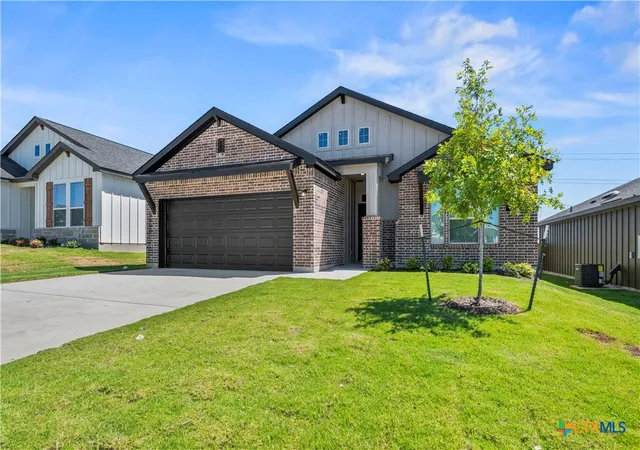 Photo 2 of Sale Pending at 9002 Chalk Maple Dr, Killeen, TX 76542 | MLS# 622701 | Listing updated on 2026-09-09