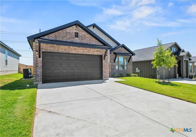 Photo 3 of Sale Pending at 9002 Chalk Maple Dr, Killeen, TX 76542 | MLS# 622701 | Listing updated on 2026-09-09