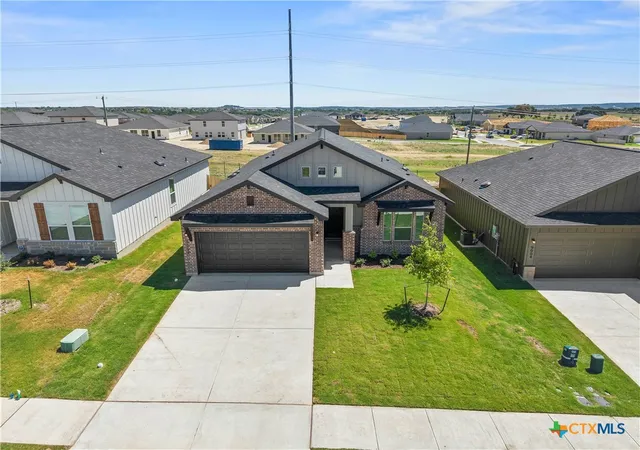 Photo 3 of Sale Pending at 9002 Chalk Maple Dr, Killeen, TX 76542 | MLS# 622701 | Listing updated on 2026-09-09