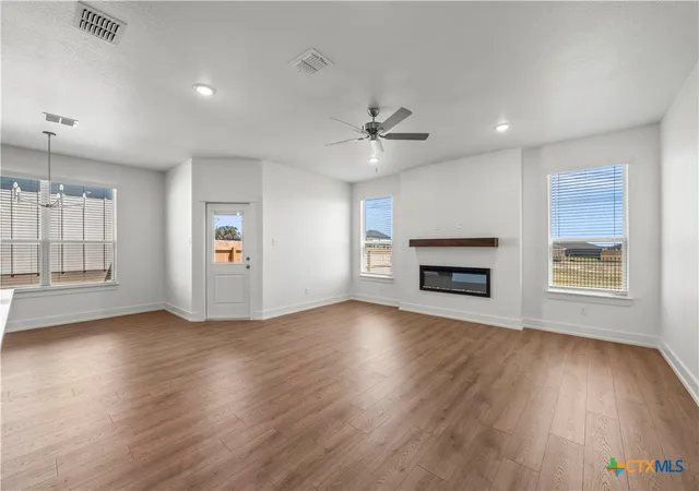 Photo 4 of Sale Pending at 9002 Chalk Maple Dr, Killeen, TX 76542 | MLS# 622701 | Listing updated on 2026-09-09