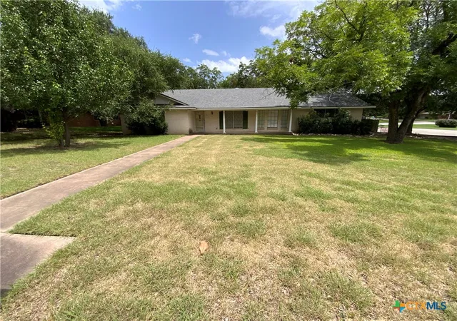 Photo 2 of Single family home for sale at 3113 El Camino Dr, Temple, TX 76502 | MLS# 617038 | Listing updated on 2026-09-05