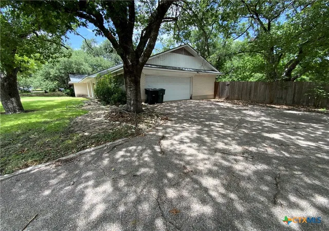 Photo 3 of Single family home for sale at 3113 El Camino Dr, Temple, TX 76502 | MLS# 617038 | Listing updated on 2026-09-05
