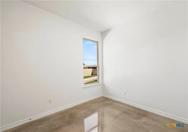 Listing Photo 2 - Condo for sale in building located at 3804 Sugar Hackberry Trl, Killeen, TX 76542