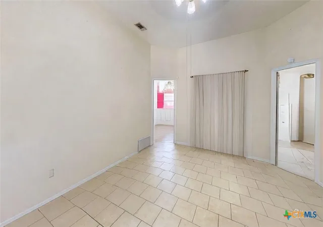 Photo 3 of Single family home for sale at 3302 Southhill Dr, Killeen, TX 76549 | MLS# 622707 | Listing updated on 2026-08-24