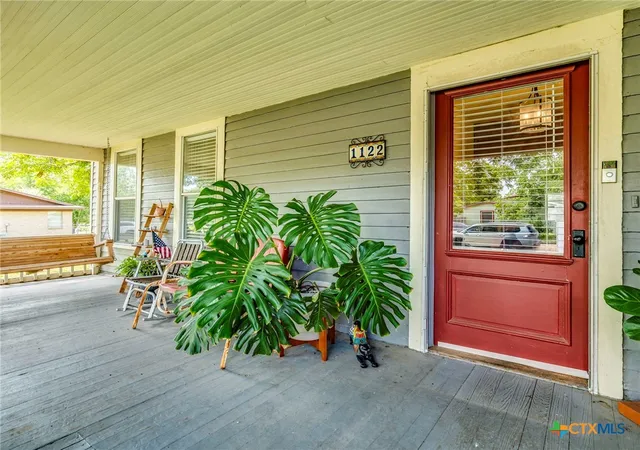 Photo 4 of Single family home for sale at 1122 N Ave H, Shiner, TX 77984 | MLS# 622398 | Listing updated on 2026-08-15