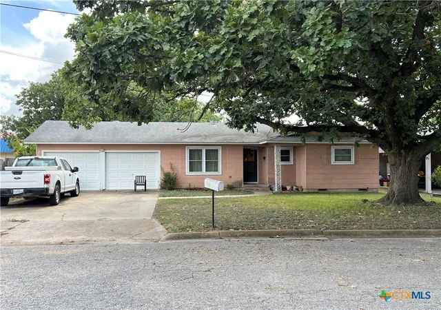 Photo 1 of Sale Pending at 1740 N Hamilton St, Gonzales, TX 78629 | MLS# 622732 | Listing updated on 2026-09-04