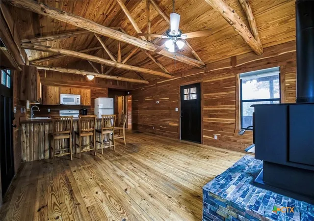 Photo 4 of Single family home for sale at 885 Peach Crk Rd, Rosanky, TX 78953 | MLS# 622758 | Listing updated on 2026-08-28
