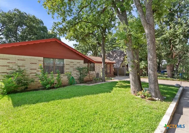 Photo 2 of Single family home for sale at 414 Oak St, Copperas Cove, TX 76522 | MLS# 622755 | Listing updated on 2026-08-15