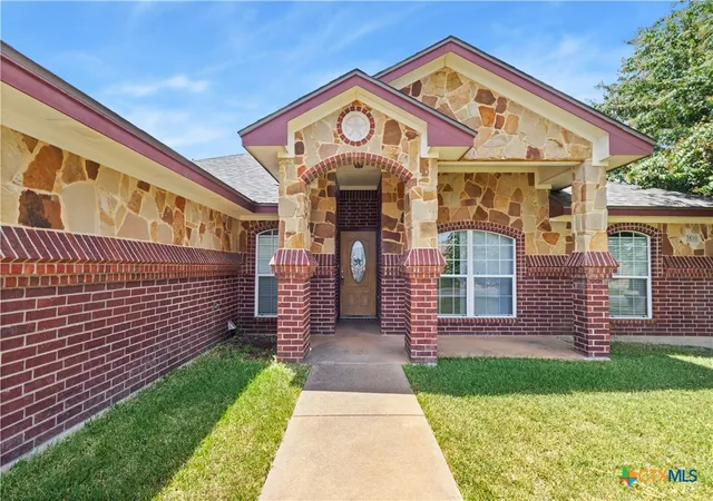 Photo 2 of Single family home for sale at 3810 Salt Frk Dr, Killeen, TX 76549 | MLS# 622767 | Listing updated on 2026-09-02