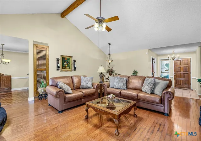 Photo 4 of Single family home for sale at 305 Westbend Cir, Seguin, TX 78155 | MLS# 622780 | Listing updated on 2026-08-16
