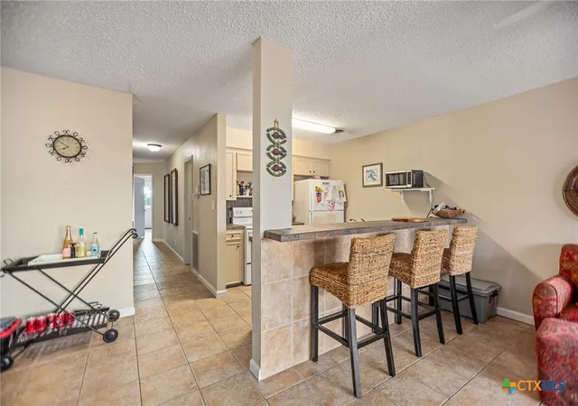 Listing Photo 4 - Condo for sale in building located at 107 Alligator Head Ln, Port O'Connor, TX 77982 - Unit #12