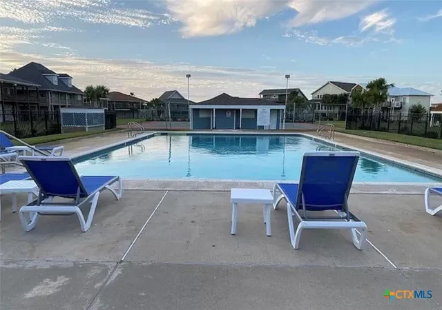 Listing Photo 5 - Condo for sale in building located at 107 Alligator Head Ln, Port O'Connor, TX 77982 - Unit #12