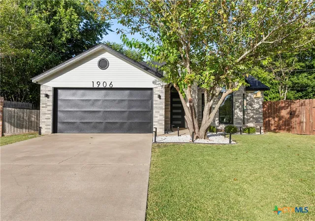 Photo 1 of Sale Pending at 1906 Sumac Dr, Killeen, TX 76549 | MLS# 622765 | Listing updated on 2026-09-15
