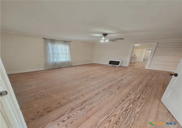 Photo 3 of Single family home for sale at 404 N Hill St, Itasca, TX 76055 | MLS# 622794 | Listing updated on 2026-09-02